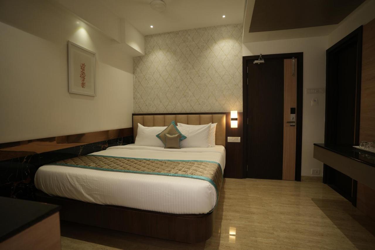 Hotel Sri Ambal Grand Virudunagar Zewnętrze zdjęcie