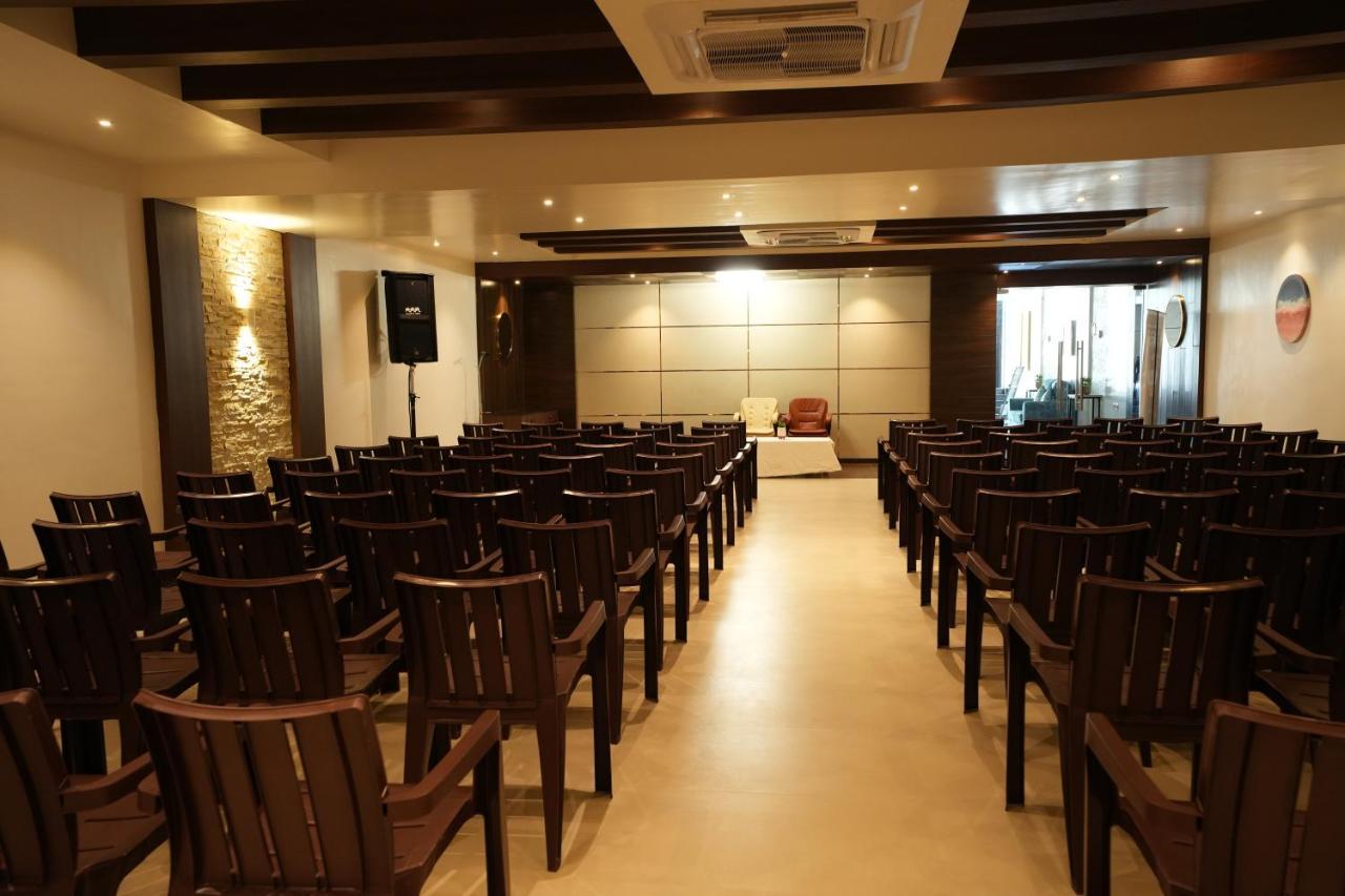Hotel Sri Ambal Grand Virudunagar Zewnętrze zdjęcie