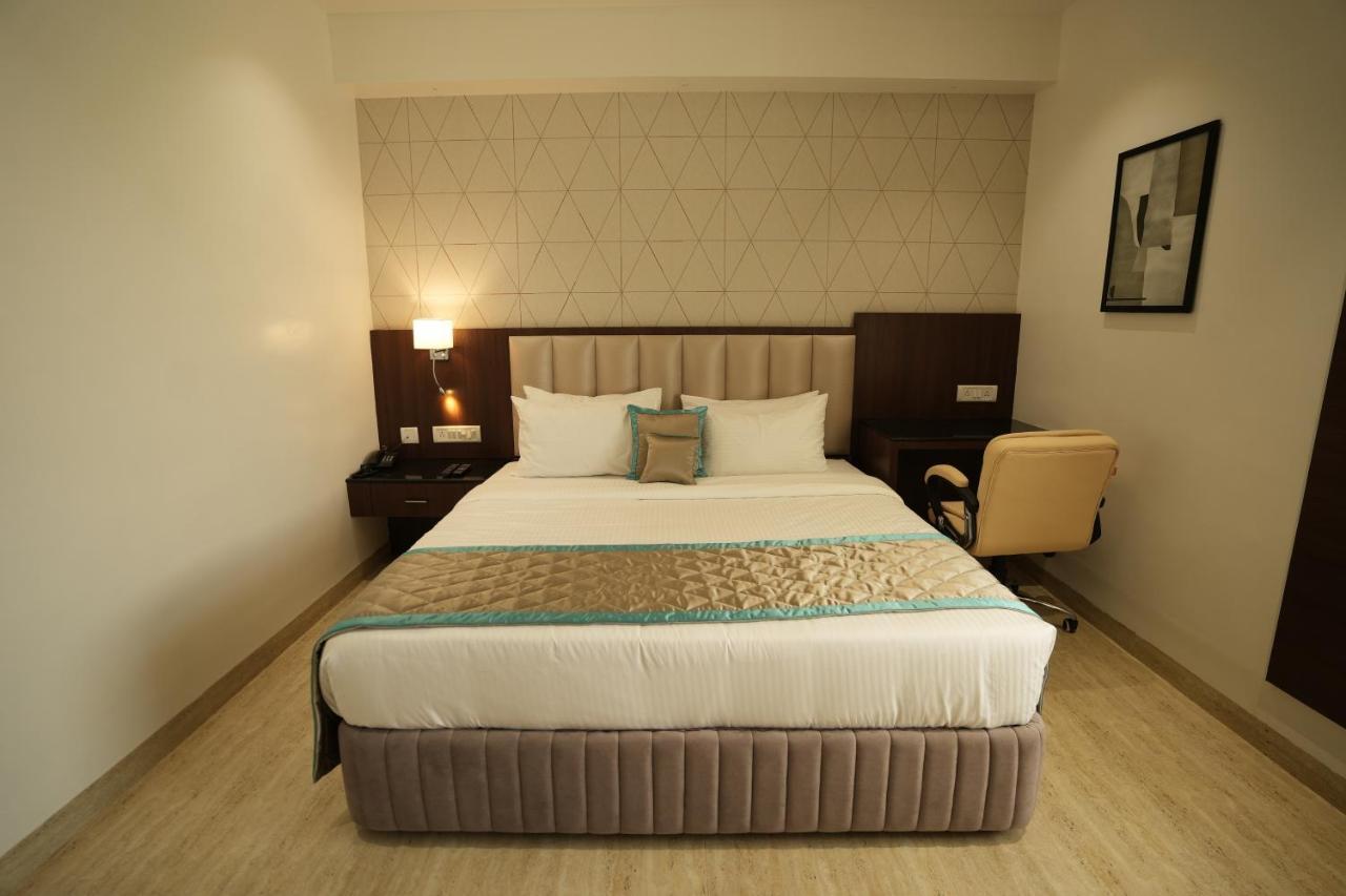 Hotel Sri Ambal Grand Virudunagar Zewnętrze zdjęcie