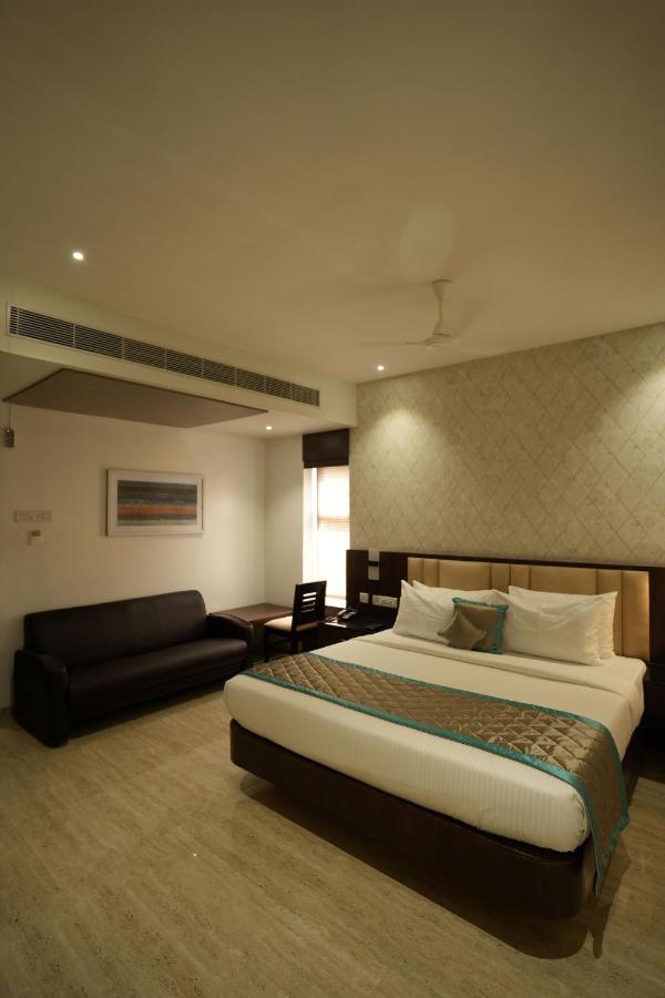 Hotel Sri Ambal Grand Virudunagar Zewnętrze zdjęcie
