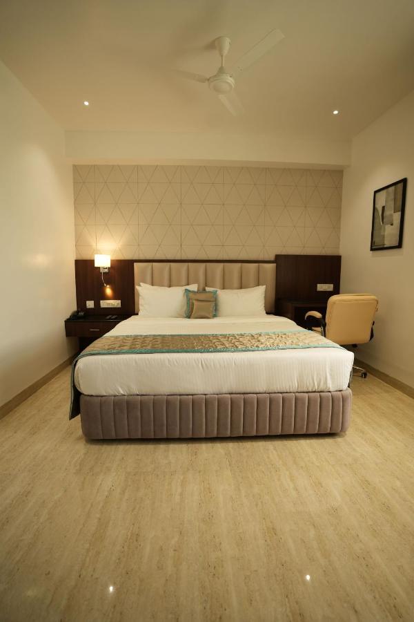 Hotel Sri Ambal Grand Virudunagar Zewnętrze zdjęcie
