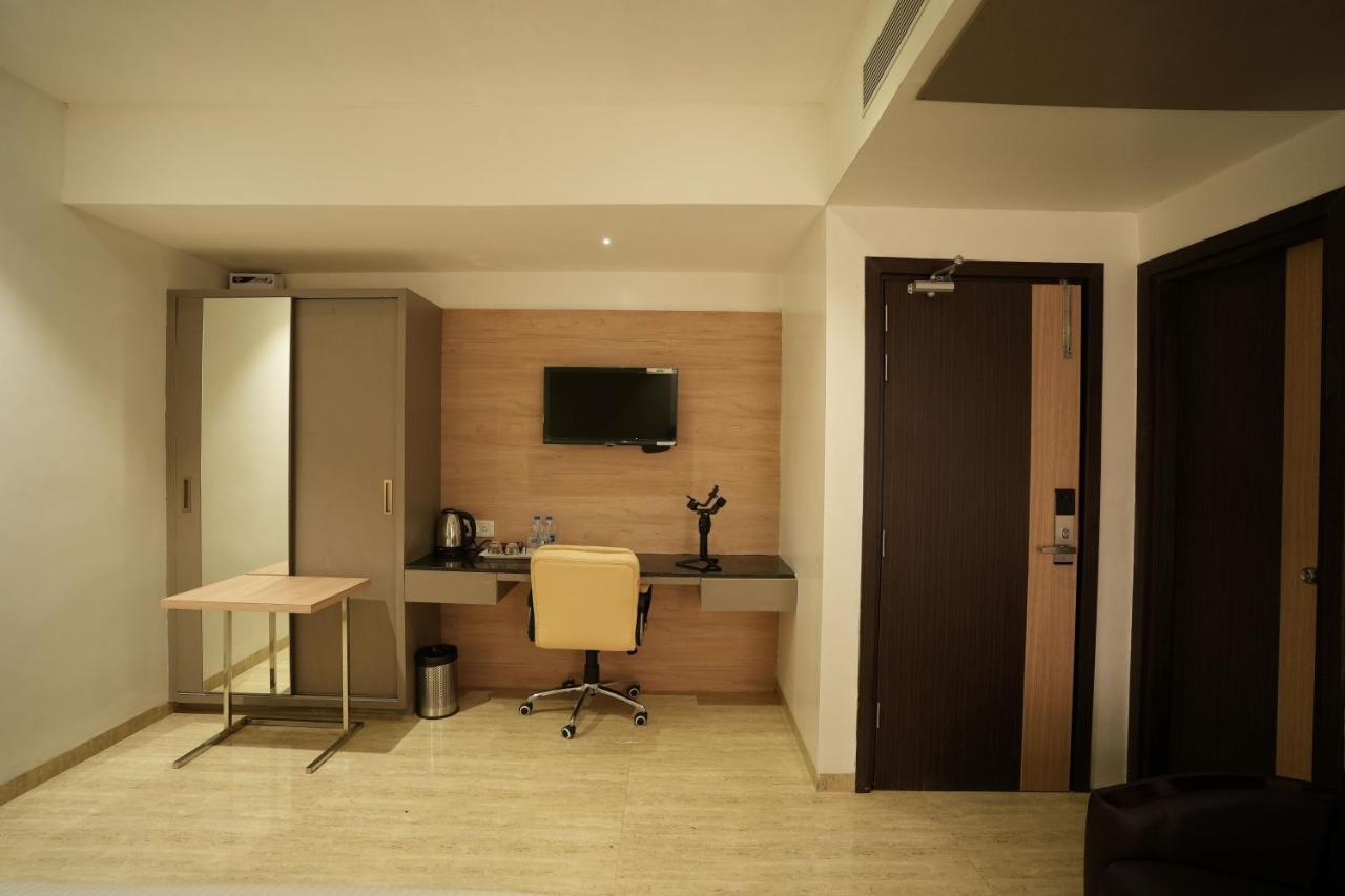 Hotel Sri Ambal Grand Virudunagar Zewnętrze zdjęcie